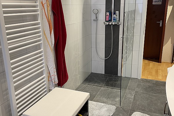 Badezimmer 8